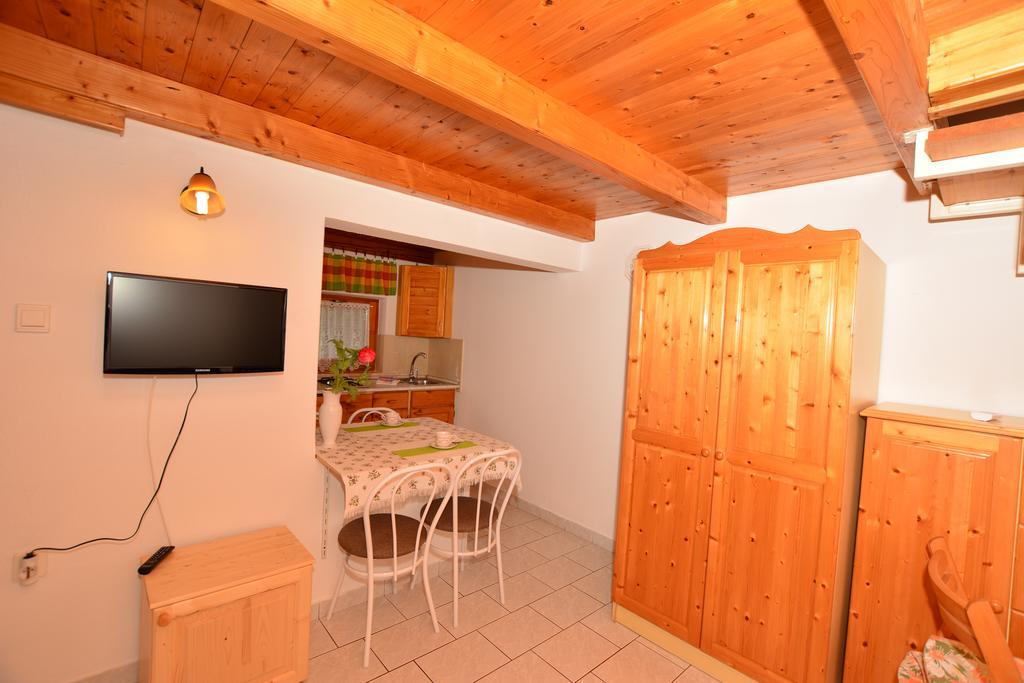 Virágoskert Apartman Heviz Quarto foto
