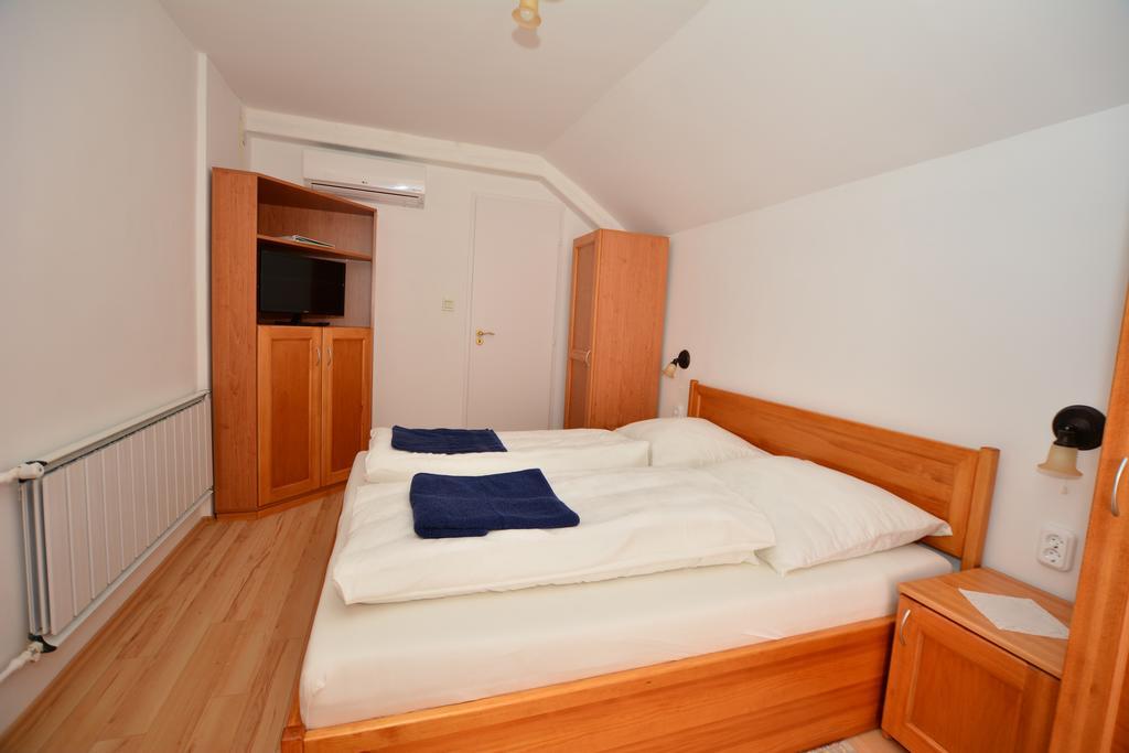 Virágoskert Apartman Heviz Quarto foto